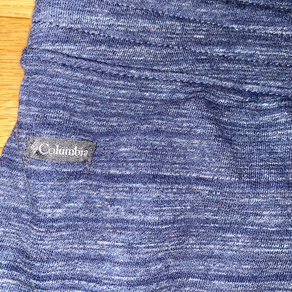 Columbia blue skirt size medium no slit, super comfortable with tie - Picture 5 of 5